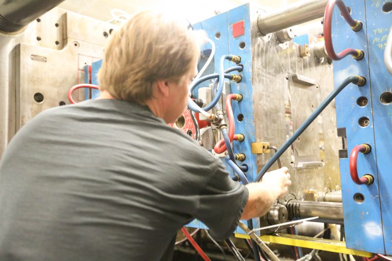 Tooling Dinesol Plastics, Inc